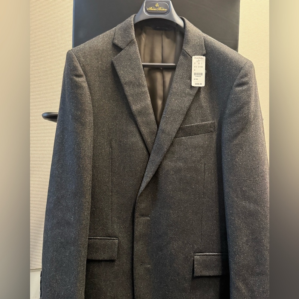 Brooks Brothers Regent Men's Herringbone Sport Coat